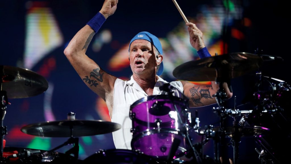 Chad Smith en la batería